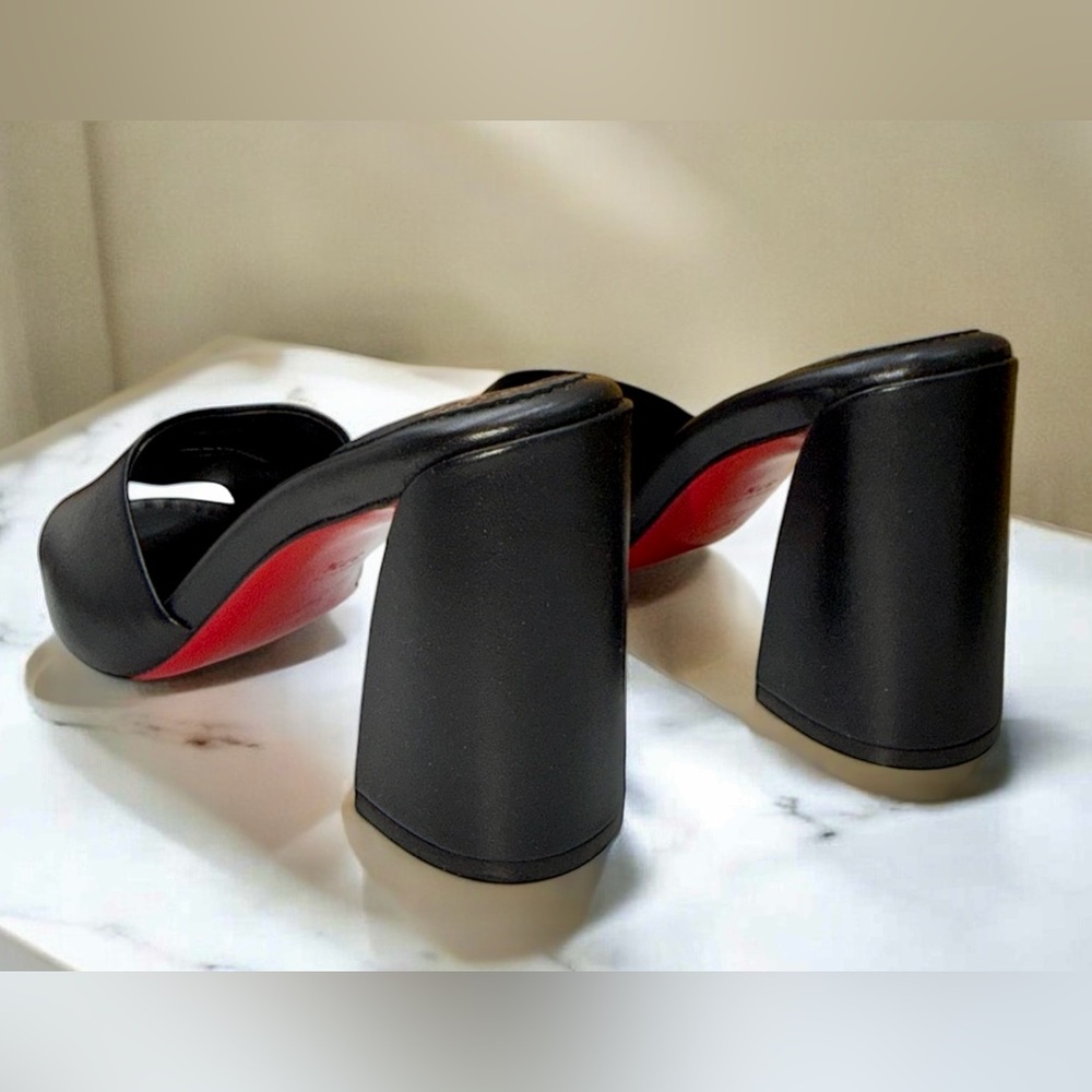 Christian Louboutin Jane Mule
85mm Mules - Lamb nappa leather - Black - Picture 3 of 5